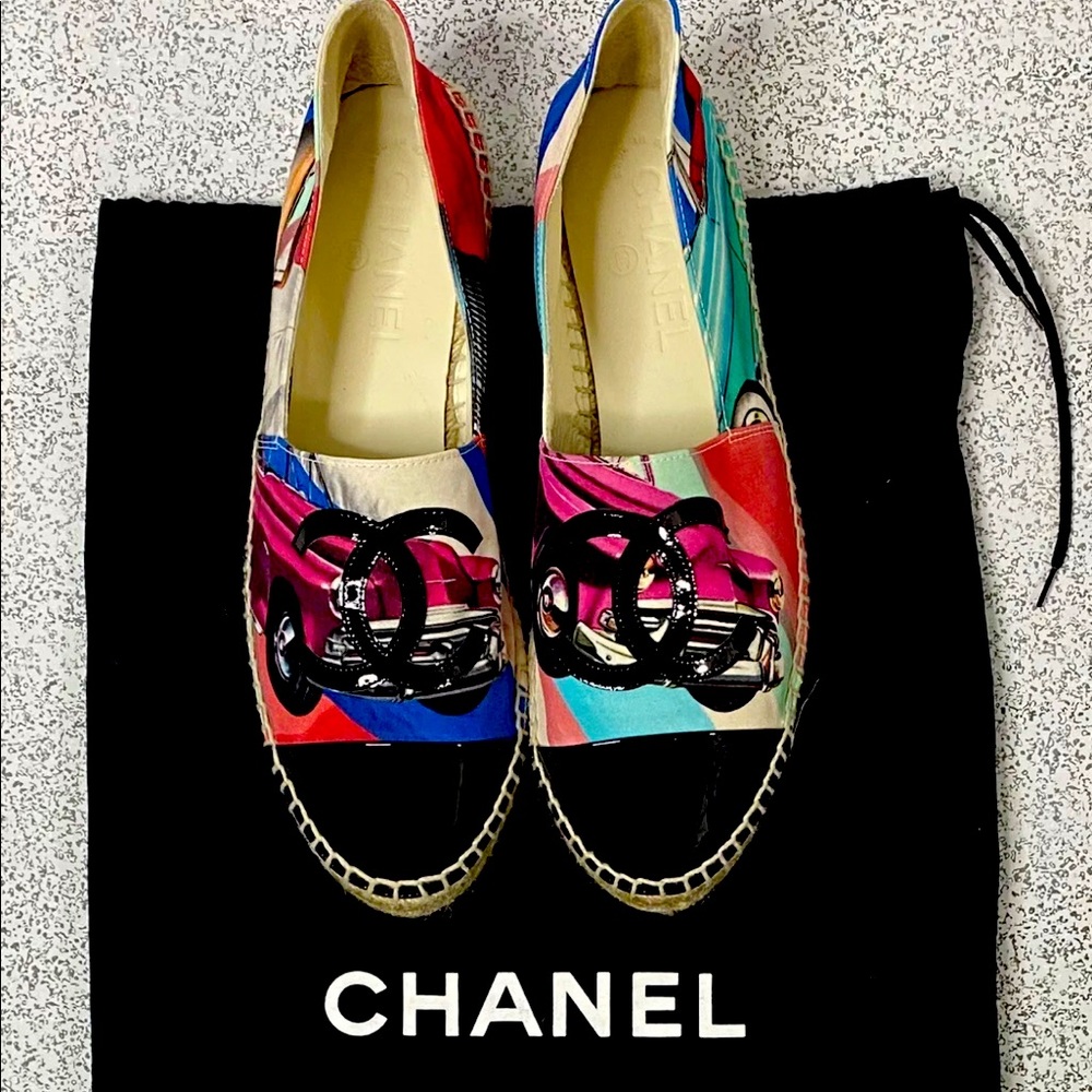 17c Cruise Cuba Multicolor Espadrilles
Canvas / Patent Leather Toe Size 38